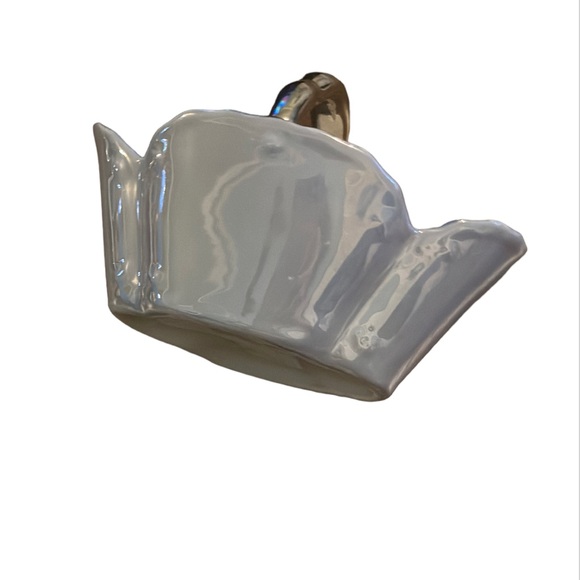 Adorable Vintage Porcelain Basket and Trinket Dish - Picture 10 of 14